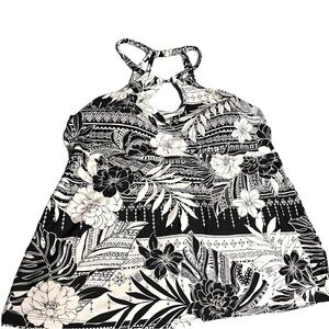 St. John’s Bay swimsuit top. Size 16.